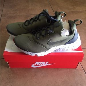 nike air presto fly olive green